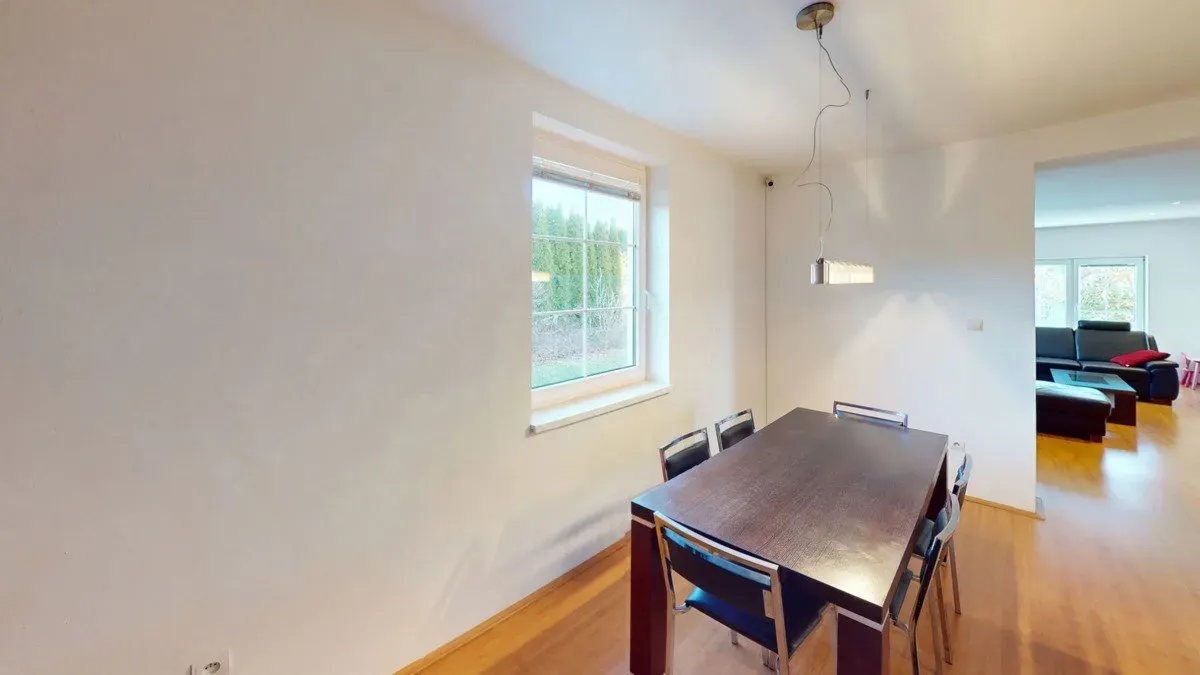 Prodej domu · Rodinný · 424 m² (ID: SaleLink)
