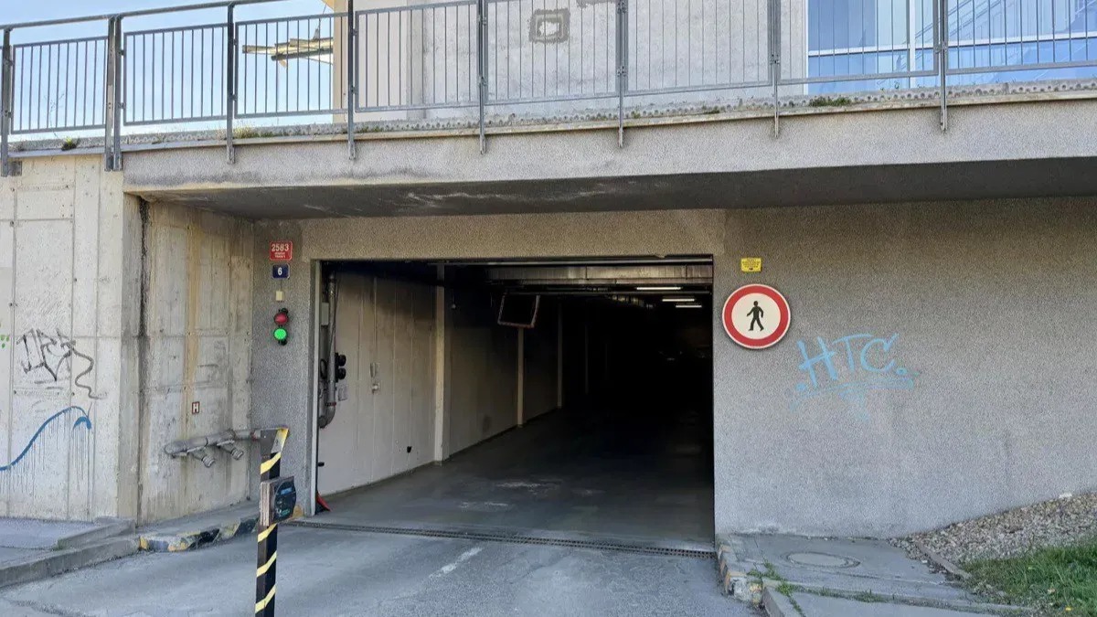 Prodej garáže · 2 m² (ID: SaleGarazP5)