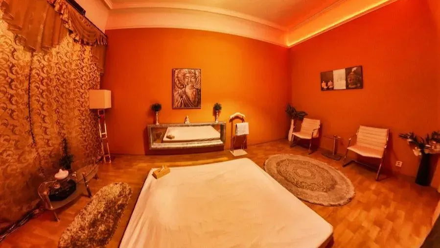 Pronájem komerční nemovitosti · 98 m²